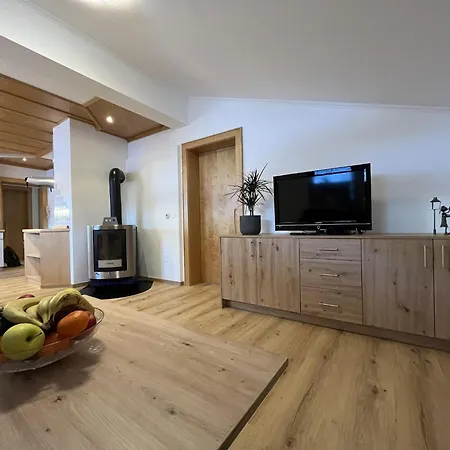 Eva In With Balcony, Cleaning Included Wald im Pinzgau